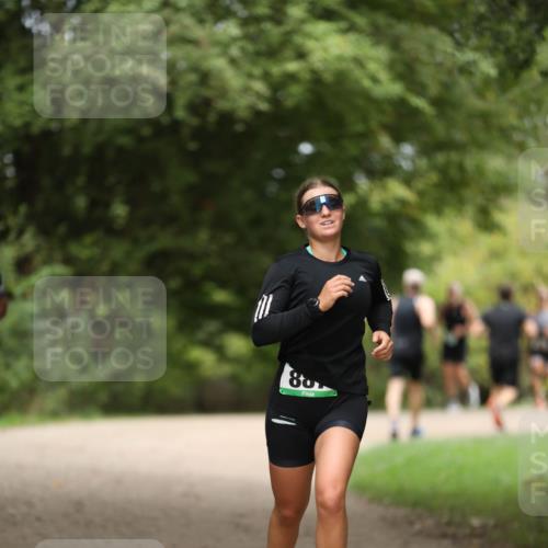 30.08.2026 - Elbe Triathlon Hamburg Antke Förster http://msf.ph/oto/10102166 30.08.2026 11:23:08 Laufen 86 meine-sportfotos.de