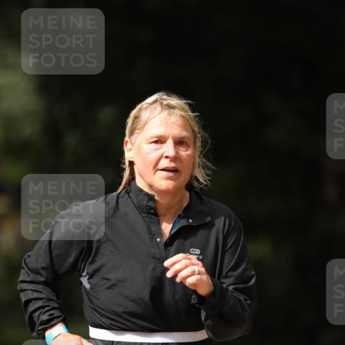 30.08.2026 - Elbe Triathlon Hamburg Antke Förster http://msf.ph/oto/10102280 30.08.2026 11:24:26 Laufen 364 meine-sportfotos.de