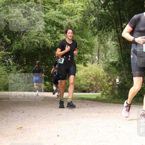 30.08.2026 - Elbe Triathlon Hamburg Antke Förster http://msf.ph/oto/10102281 30.08.2026 11:27:45 Laufen 38, 646 meine-sportfotos.de