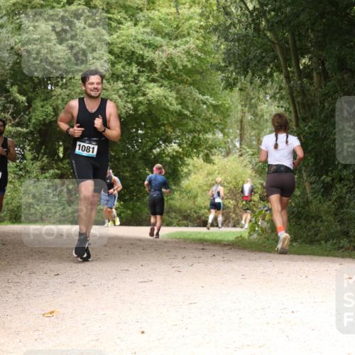 30.08.2026 - Elbe Triathlon Hamburg Antke Förster http://msf.ph/oto/10102291 30.08.2026 11:27:55 Laufen 714, 1081 meine-sportfotos.de