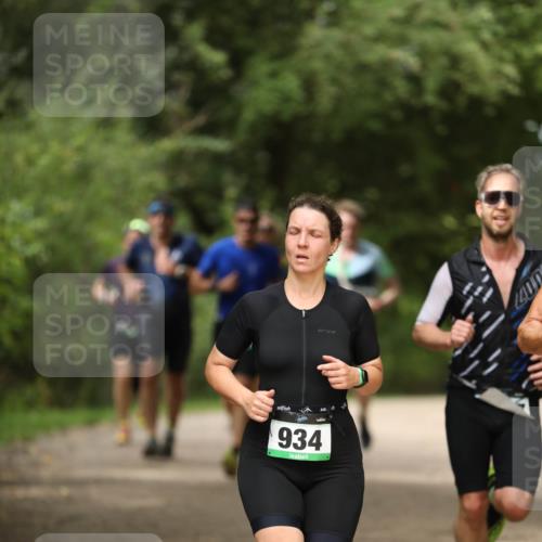 30.08.2026 - Elbe Triathlon Hamburg Antke Förster http://msf.ph/oto/10102294 30.08.2026 11:24:34 Laufen 934, 40 meine-sportfotos.de
