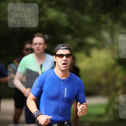 30.08.2026 - Elbe Triathlon Hamburg Antke Förster http://msf.ph/oto/10102306 30.08.2026 11:24:39 Laufen 3, 1194 meine-sportfotos.de