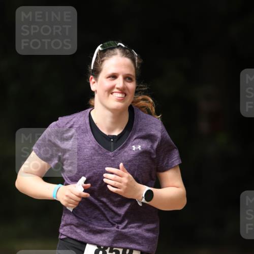 30.08.2026 - Elbe Triathlon Hamburg Antke Förster http://msf.ph/oto/10102318 30.08.2026 11:24:44 Laufen 6 meine-sportfotos.de