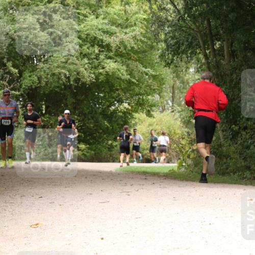 30.08.2026 - Elbe Triathlon Hamburg Antke Förster http://msf.ph/oto/10102321 30.08.2026 11:28:05 Laufen 789 meine-sportfotos.de