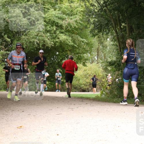 30.08.2026 - Elbe Triathlon Hamburg Antke Förster http://msf.ph/oto/10102323 30.08.2026 11:28:08 Laufen 789, 128 meine-sportfotos.de