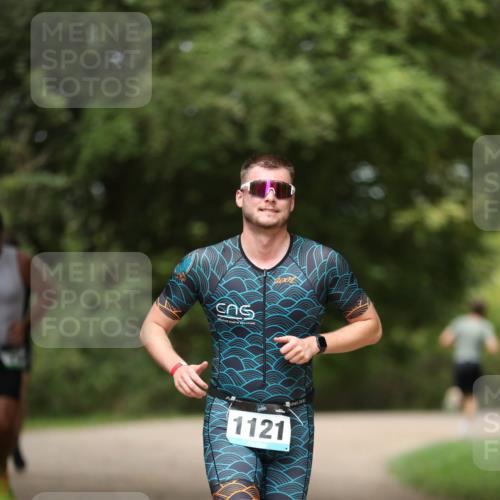 30.08.2026 - Elbe Triathlon Hamburg Antke Förster http://msf.ph/oto/10102334 30.08.2026 11:25:01 Laufen 1121 meine-sportfotos.de