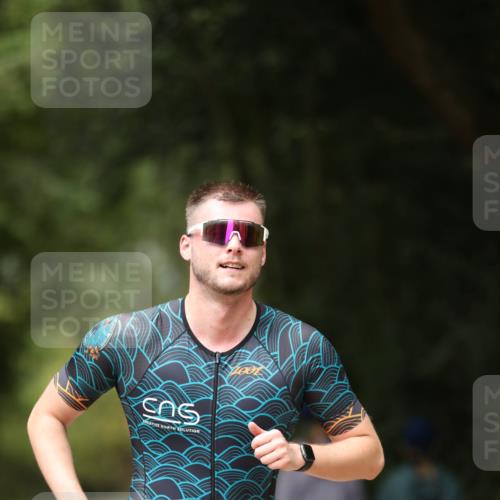 30.08.2026 - Elbe Triathlon Hamburg Antke Förster http://msf.ph/oto/10102338 30.08.2026 11:25:02 Laufen 1121 meine-sportfotos.de