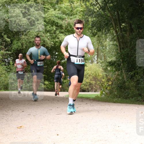 30.08.2026 - Elbe Triathlon Hamburg Antke Förster http://msf.ph/oto/10102343 30.08.2026 11:28:19 Laufen 1010, 1150, 1012 meine-sportfotos.de