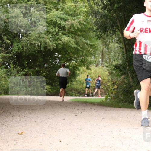 30.08.2026 - Elbe Triathlon Hamburg Antke Förster http://msf.ph/oto/10102357 30.08.2026 11:28:26 Laufen 1018 meine-sportfotos.de