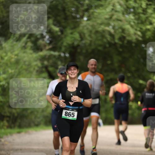 30.08.2026 - Elbe Triathlon Hamburg Antke Förster http://msf.ph/oto/10102412 30.08.2026 11:25:53 Laufen 865 meine-sportfotos.de