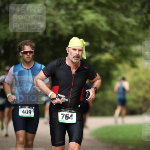 30.08.2026 - Elbe Triathlon Hamburg Antke Förster http://msf.ph/oto/10102432 30.08.2026 11:26:03 Laufen 409, 764 meine-sportfotos.de