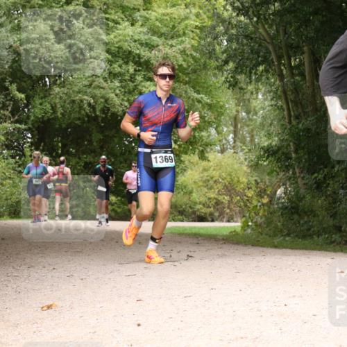 30.08.2026 - Elbe Triathlon Hamburg Antke Förster http://msf.ph/oto/10102475 30.08.2026 11:29:55 Laufen 947, 1369 meine-sportfotos.de