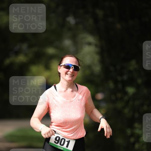 30.08.2026 - Elbe Triathlon Hamburg Antke Förster http://msf.ph/oto/10102478 30.08.2026 11:26:32 Laufen 901 meine-sportfotos.de