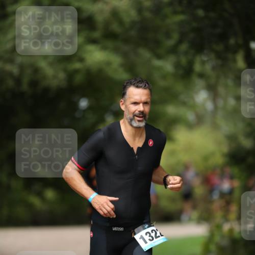 30.08.2026 - Elbe Triathlon Hamburg Antke Förster http://msf.ph/oto/10102516 30.08.2026 11:26:55 Laufen 132 meine-sportfotos.de