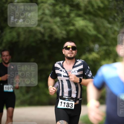 30.08.2026 - Elbe Triathlon Hamburg Antke Förster http://msf.ph/oto/10102534 30.08.2026 11:27:09 Laufen 107, 1183 meine-sportfotos.de