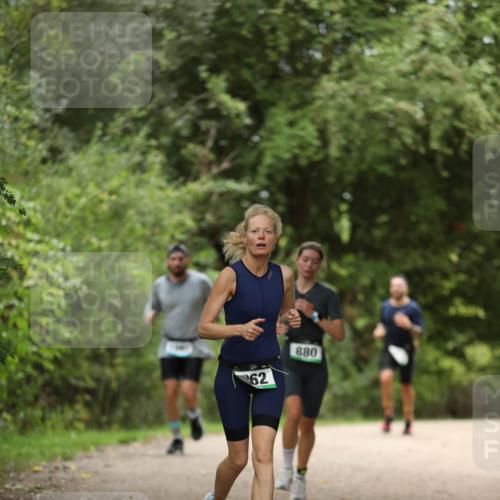 30.08.2026 - Elbe Triathlon Hamburg Antke Förster http://msf.ph/oto/10102548 30.08.2026 11:27:23 Laufen 62, 880 meine-sportfotos.de