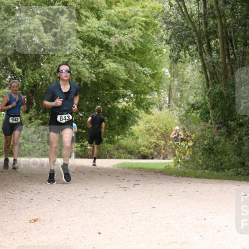 30.08.2026 - Elbe Triathlon Hamburg Antke Förster http://msf.ph/oto/10102549 30.08.2026 11:30:53 Laufen 942, 843 meine-sportfotos.de