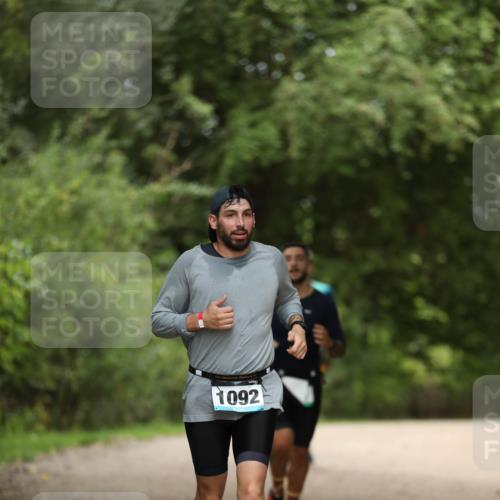 30.08.2026 - Elbe Triathlon Hamburg Antke Förster http://msf.ph/oto/10102560 30.08.2026 11:27:29 Laufen 1092 meine-sportfotos.de