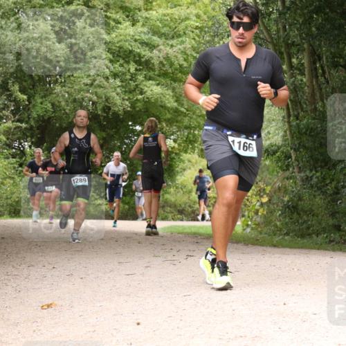 30.08.2026 - Elbe Triathlon Hamburg Antke Förster http://msf.ph/oto/10102571 30.08.2026 11:31:12 Laufen 931, 937, 1289, 1166 meine-sportfotos.de