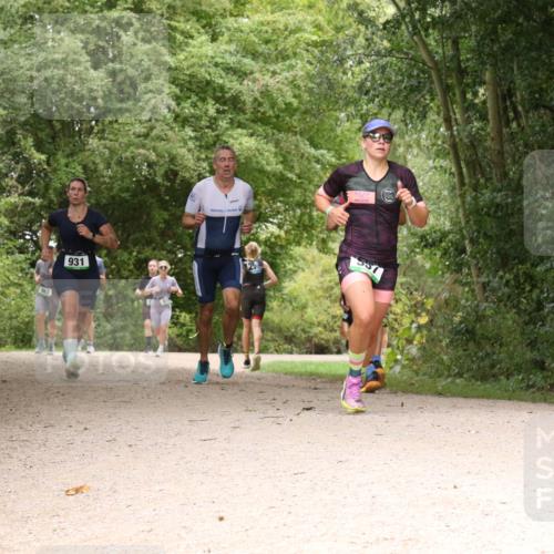 30.08.2026 - Elbe Triathlon Hamburg Antke Förster http://msf.ph/oto/10102581 30.08.2026 11:31:17 Laufen 931, 55 meine-sportfotos.de