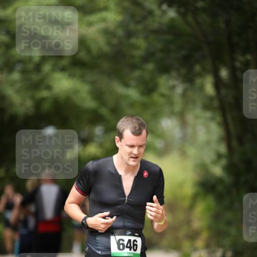 30.08.2026 - Elbe Triathlon Hamburg Antke Förster http://msf.ph/oto/10102588 30.08.2026 11:27:45 Laufen 646 meine-sportfotos.de