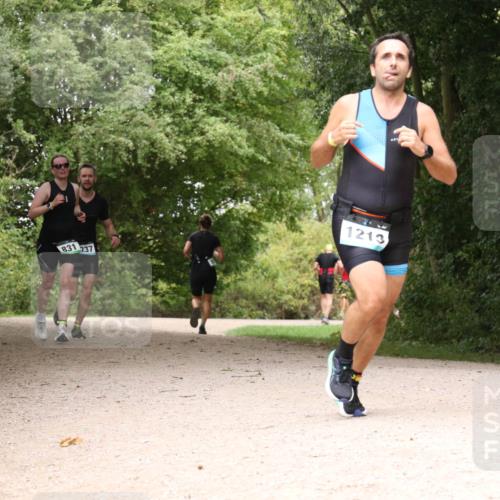 30.08.2026 - Elbe Triathlon Hamburg Antke Förster http://msf.ph/oto/10102691 30.08.2026 11:32:53 Laufen 831, 237, 1213 meine-sportfotos.de