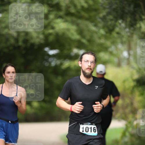 30.08.2026 - Elbe Triathlon Hamburg Antke Förster http://msf.ph/oto/10102712 30.08.2026 11:29:13 Laufen 7, 1016 meine-sportfotos.de