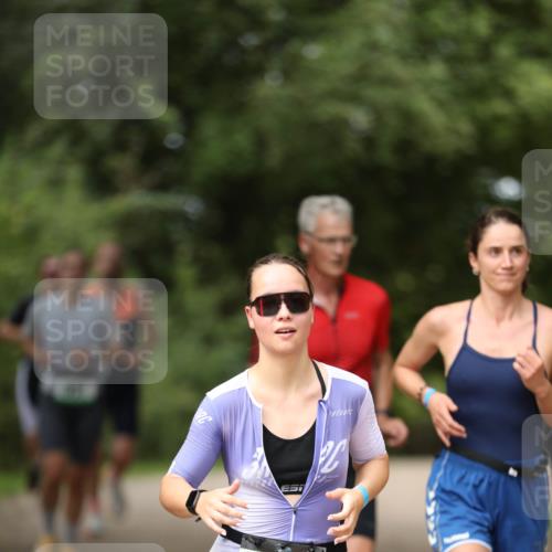 30.08.2026 - Elbe Triathlon Hamburg Antke Förster http://msf.ph/oto/10102714 30.08.2026 11:29:14 Laufen 803 meine-sportfotos.de