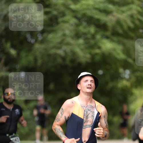 30.08.2026 - Elbe Triathlon Hamburg Antke Förster http://msf.ph/oto/10102742 30.08.2026 11:29:29 Laufen  meine-sportfotos.de