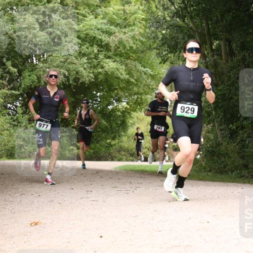 30.08.2026 - Elbe Triathlon Hamburg Antke Förster http://msf.ph/oto/10102753 30.08.2026 11:33:59 Laufen 977, 294, 929 meine-sportfotos.de
