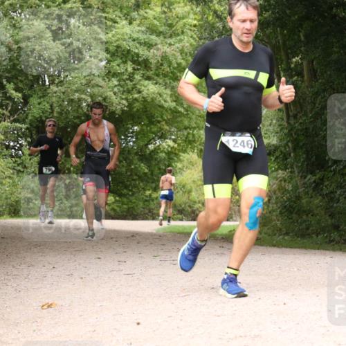 30.08.2026 - Elbe Triathlon Hamburg Antke Förster http://msf.ph/oto/10102783 30.08.2026 11:34:24 Laufen 796, 246 meine-sportfotos.de