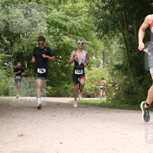 30.08.2026 - Elbe Triathlon Hamburg Antke Förster http://msf.ph/oto/10102789 30.08.2026 11:34:26 Laufen 879, 796, 1446, 70 meine-sportfotos.de