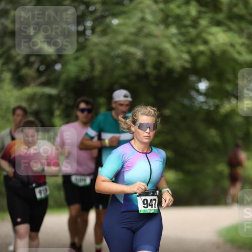 30.08.2026 - Elbe Triathlon Hamburg Antke Förster http://msf.ph/oto/10102800 30.08.2026 11:30:04 Laufen 947, 196 meine-sportfotos.de