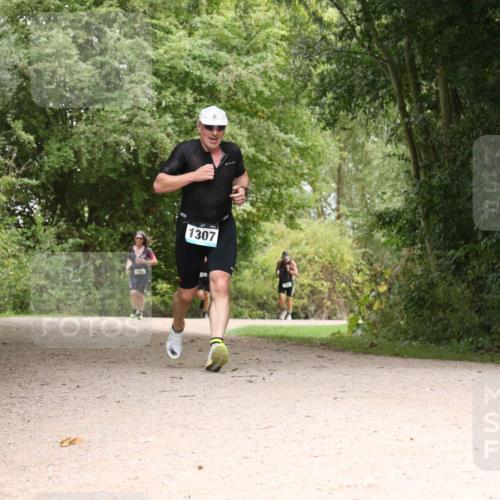 30.08.2026 - Elbe Triathlon Hamburg Antke Förster http://msf.ph/oto/10102813 30.08.2026 11:34:40 Laufen 1307 meine-sportfotos.de
