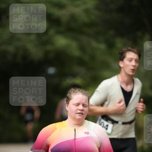30.08.2026 - Elbe Triathlon Hamburg Antke Förster http://msf.ph/oto/10102814 30.08.2026 11:30:08 Laufen 70, 3, 504, 919 meine-sportfotos.de