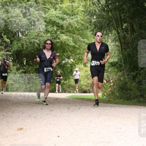 30.08.2026 - Elbe Triathlon Hamburg Antke Förster http://msf.ph/oto/10102825 30.08.2026 11:34:50 Laufen 757, 696, 1122, 1045 meine-sportfotos.de