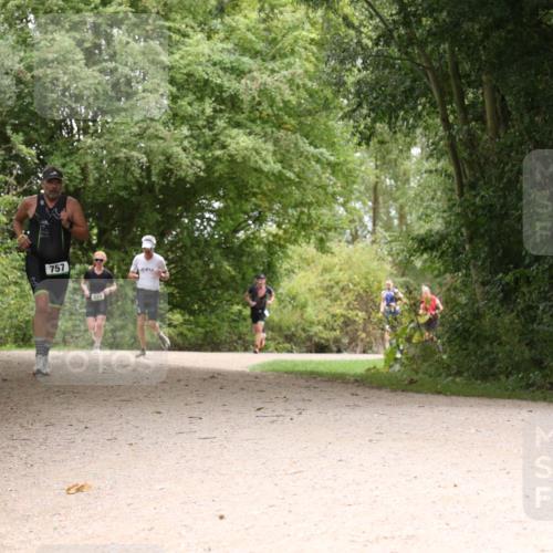 30.08.2026 - Elbe Triathlon Hamburg Antke Förster http://msf.ph/oto/10102835 30.08.2026 11:34:54 Laufen 757 meine-sportfotos.de