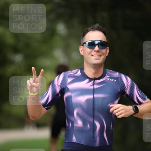 30.08.2026 - Elbe Triathlon Hamburg Antke Förster http://msf.ph/oto/10102856 30.08.2026 11:30:49 Laufen 3, 1159 meine-sportfotos.de