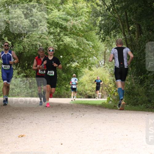 30.08.2026 - Elbe Triathlon Hamburg Antke Förster http://msf.ph/oto/10102861 30.08.2026 11:35:10 Laufen 653, 726, 800 meine-sportfotos.de