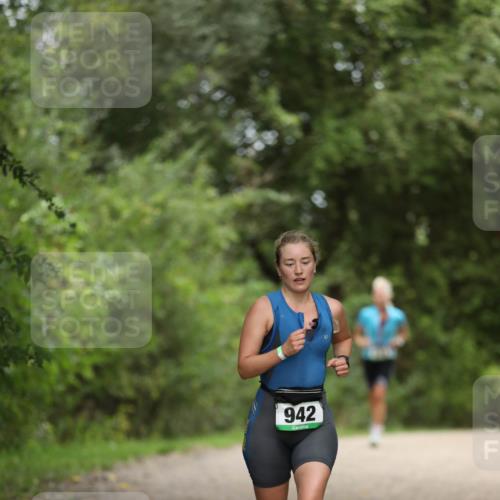 30.08.2026 - Elbe Triathlon Hamburg Antke Förster http://msf.ph/oto/10102864 30.08.2026 11:30:55 Laufen 942 meine-sportfotos.de
