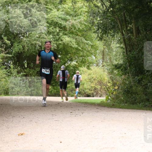 30.08.2026 - Elbe Triathlon Hamburg Antke Förster http://msf.ph/oto/10102877 30.08.2026 11:35:20 Laufen 1264 meine-sportfotos.de