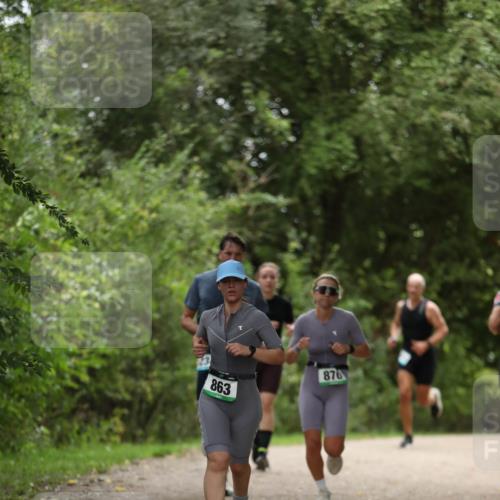 30.08.2026 - Elbe Triathlon Hamburg Antke Förster http://msf.ph/oto/10102896 30.08.2026 11:31:22 Laufen 863, 876 meine-sportfotos.de