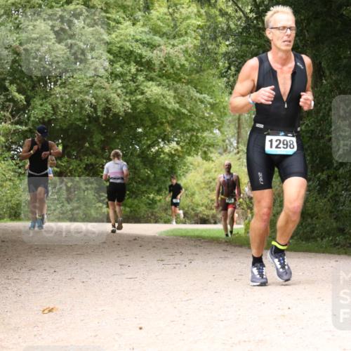 30.08.2026 - Elbe Triathlon Hamburg Antke Förster http://msf.ph/oto/10102897 30.08.2026 11:35:39 Laufen 1298, 3 meine-sportfotos.de