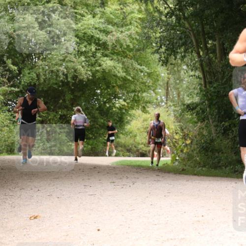 30.08.2026 - Elbe Triathlon Hamburg Antke Förster http://msf.ph/oto/10102899 30.08.2026 11:35:39 Laufen 1298 meine-sportfotos.de
