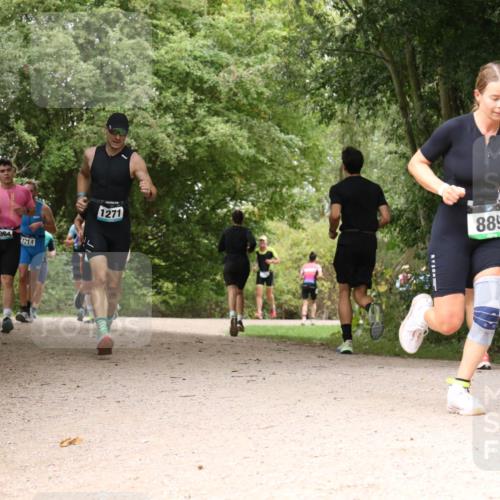 30.08.2026 - Elbe Triathlon Hamburg Antke Förster http://msf.ph/oto/10102947 30.08.2026 11:36:07 Laufen 1064, 7214, 1271, 889 meine-sportfotos.de