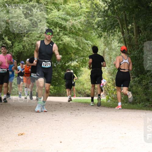 30.08.2026 - Elbe Triathlon Hamburg Antke Förster http://msf.ph/oto/10102949 30.08.2026 11:36:08 Laufen 1064, 4, 1162, 1271 meine-sportfotos.de