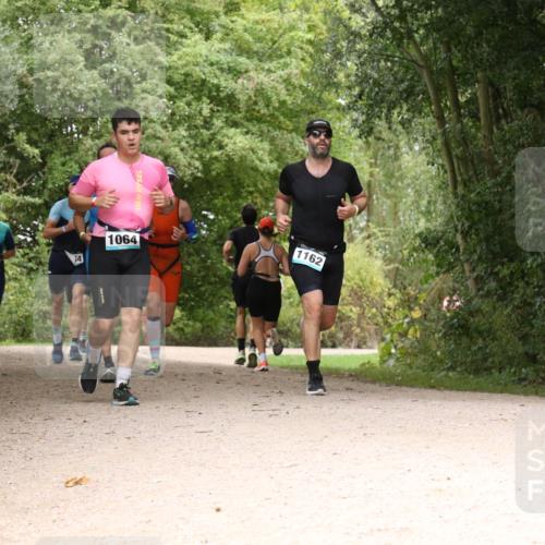 30.08.2026 - Elbe Triathlon Hamburg Antke Förster http://msf.ph/oto/10102957 30.08.2026 11:36:11 Laufen 54, 1064, 1162 meine-sportfotos.de