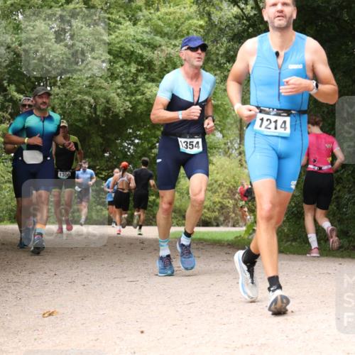 30.08.2026 - Elbe Triathlon Hamburg Antke Förster http://msf.ph/oto/10102965 30.08.2026 11:36:15 Laufen 1300, 1354, 1214 meine-sportfotos.de