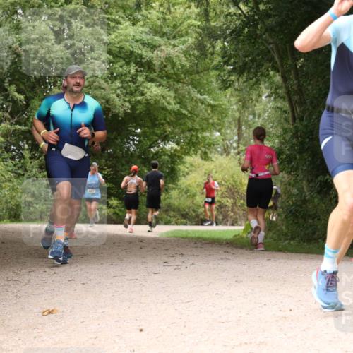 30.08.2026 - Elbe Triathlon Hamburg Antke Förster http://msf.ph/oto/10102967 30.08.2026 11:36:16 Laufen 867, 354 meine-sportfotos.de