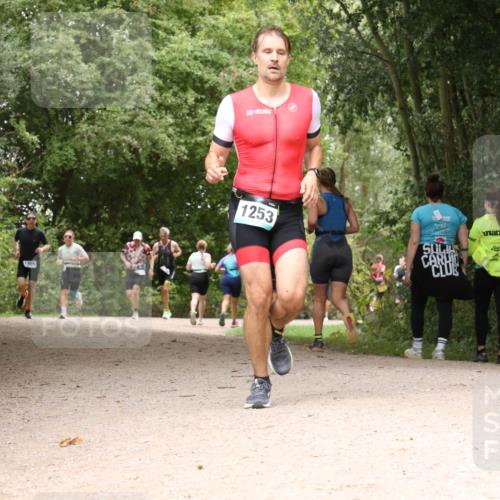 30.08.2026 - Elbe Triathlon Hamburg Antke Förster http://msf.ph/oto/10102991 30.08.2026 11:36:29 Laufen 1705, 1253 meine-sportfotos.de
